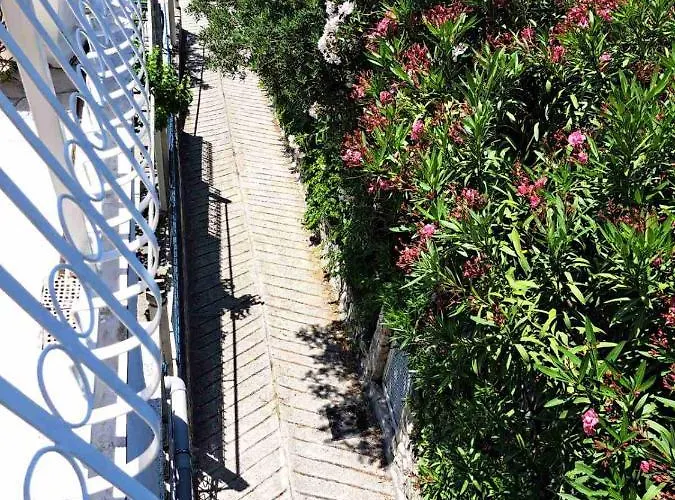 Blue Pearl Apartment *